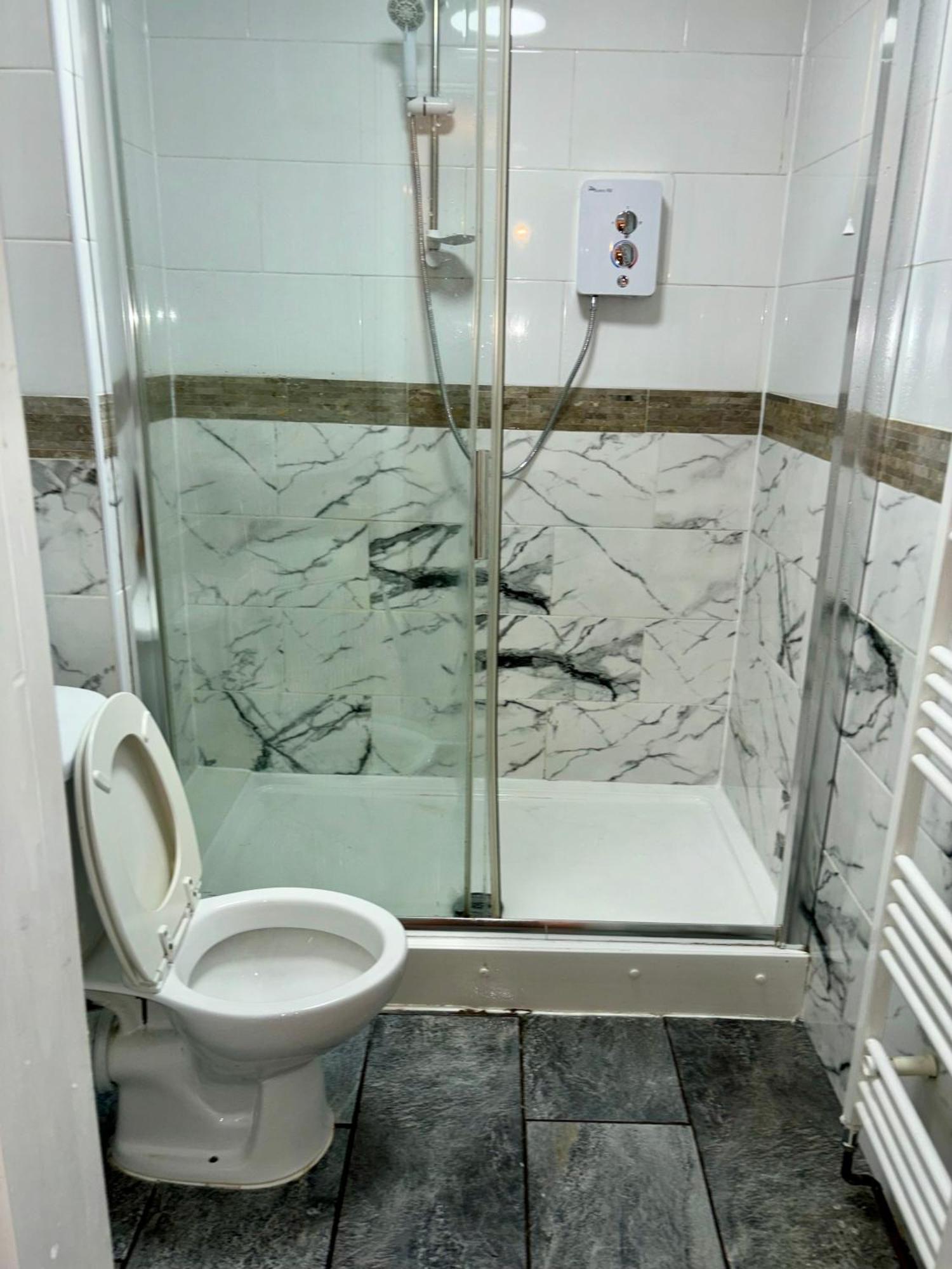 Stainless Guests House Otel Dudley Dış mekan fotoğraf